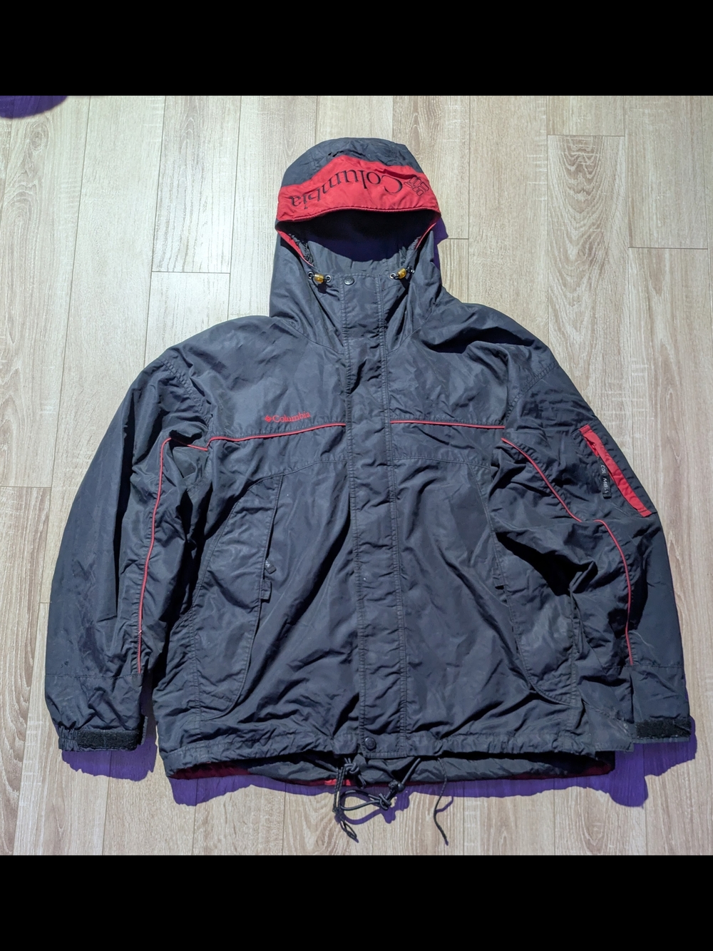 Columbia Men’s Black and Red Hooded Jacket
